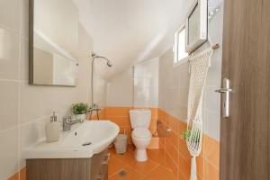 2nd-bathroom