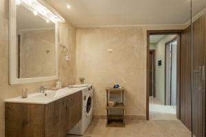 big-bathroom
